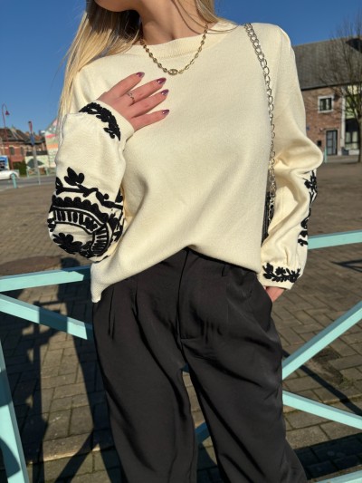 Pull Bohème Chic Brodé - Ecru